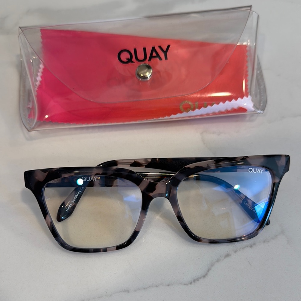 Quay Tortoiseshell Blue Light Glasses